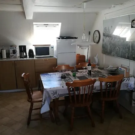 Byhus Lejlighed 1.sal * Marstal
