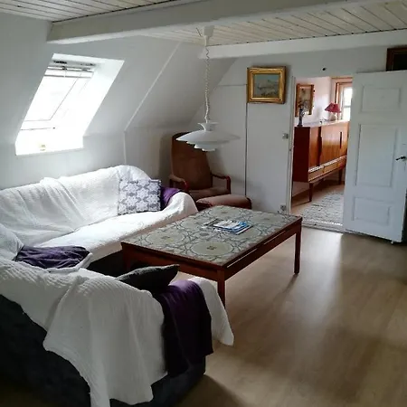 Byhus Lejlighed 1.sal * Marstal